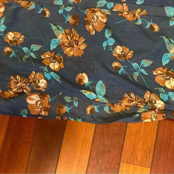 Jessica Simpson open front long sheet floral wrap with sleeves size medium - Picture 5 of 5